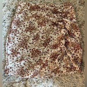 Floral mini skirt